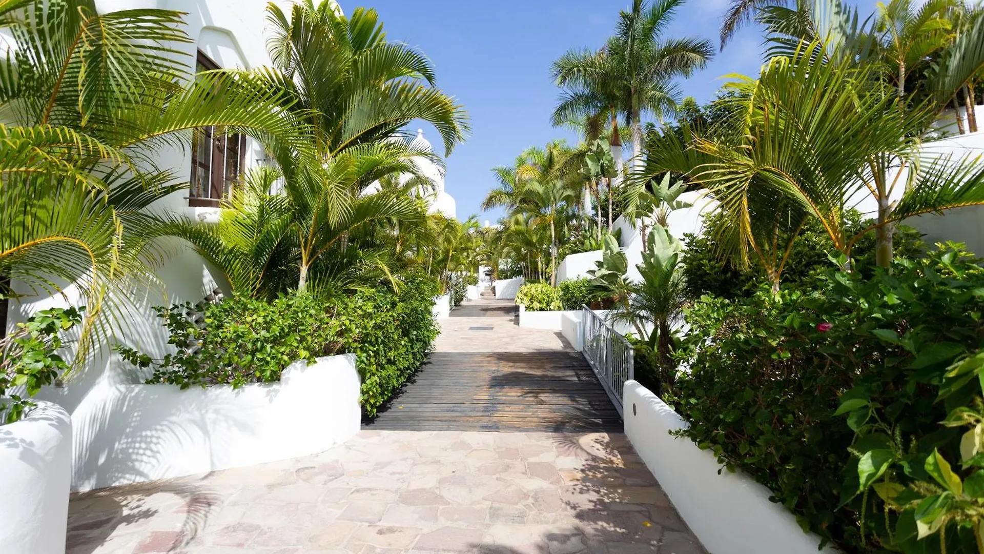 The Paradise Suites By Anne, Charm Apartment In Adeje アデヘ 0*,